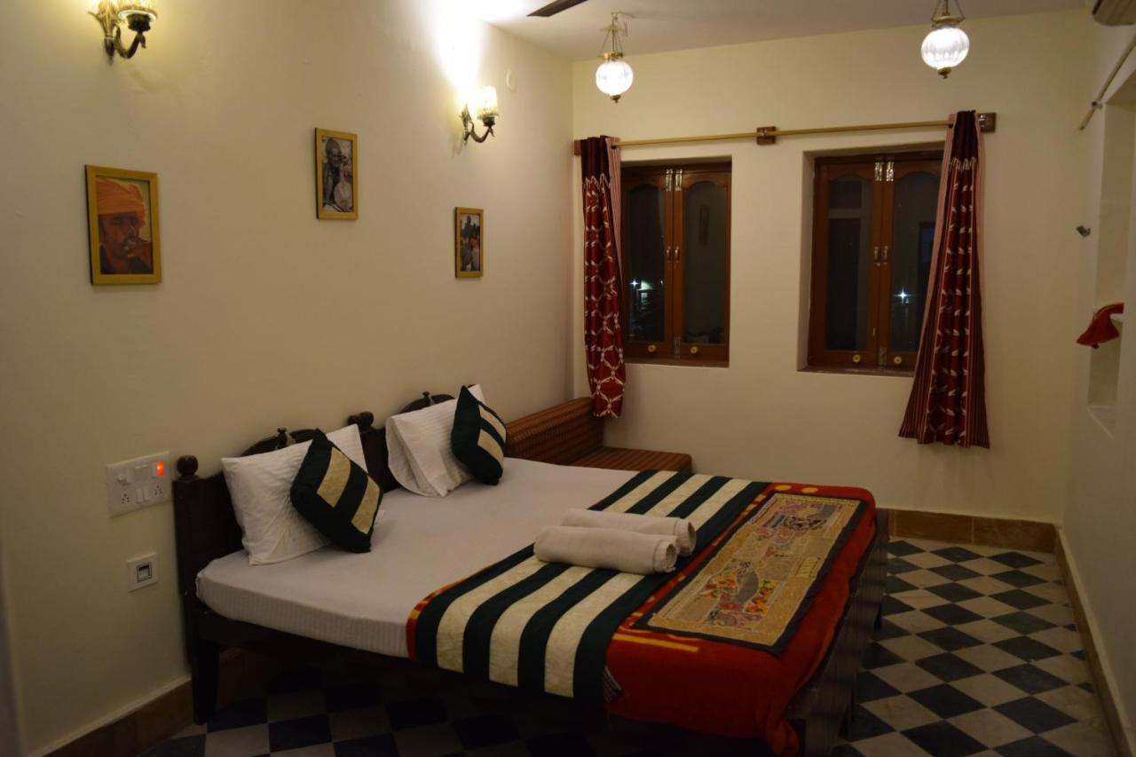 Hotel Renuka Jaisalmer Ngoại thất bức ảnh