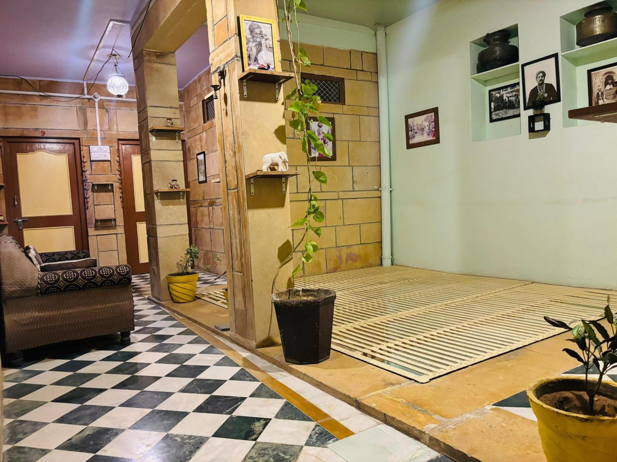 Hotel Renuka Jaisalmer Ngoại thất bức ảnh